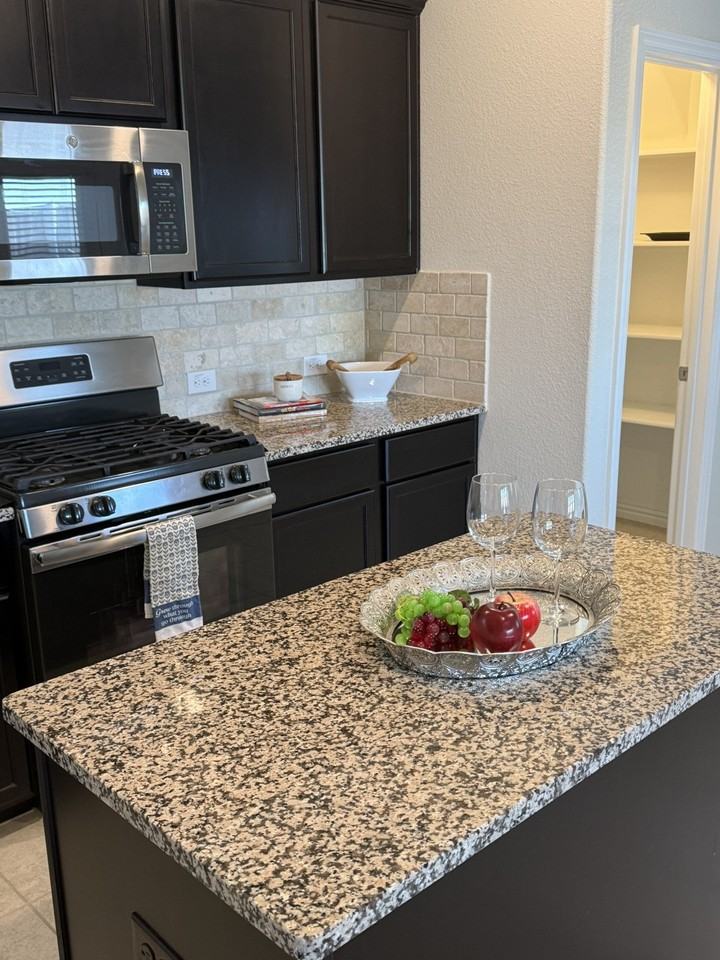8529 Grand Oak Rd - Photo 3 of 40