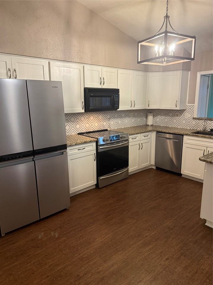 306 Timberleaf Dr - Photo 4 of 15