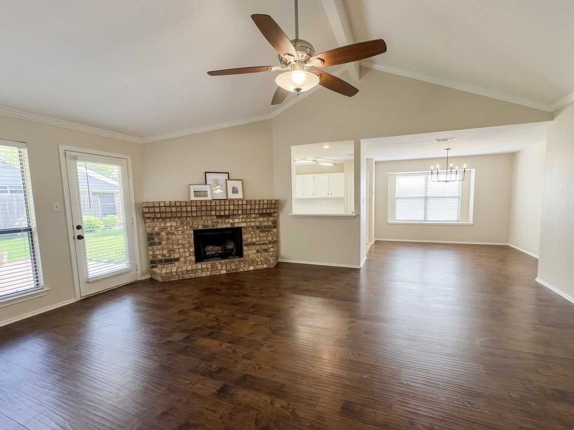 5028 Coker Dr - Photo 2 of 11