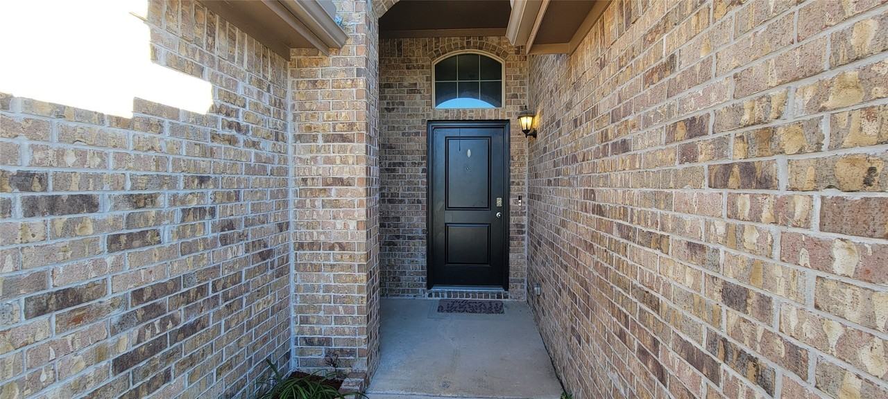 10017 Clemmons Rd - Photo 2 of 23