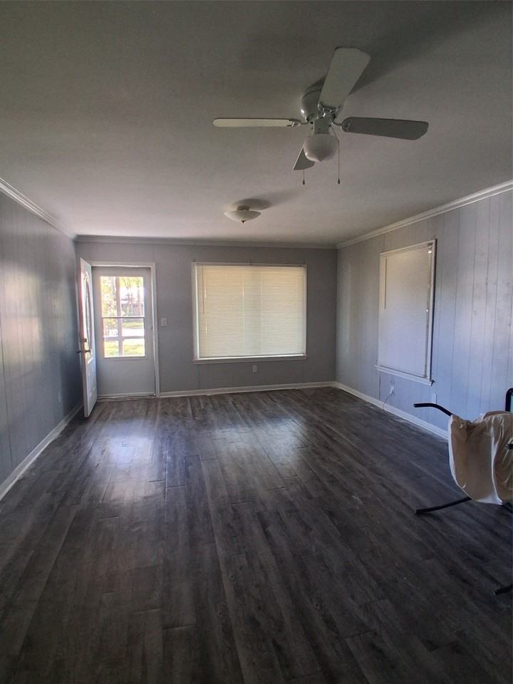 509 E Martin St - Photo 3 of 9
