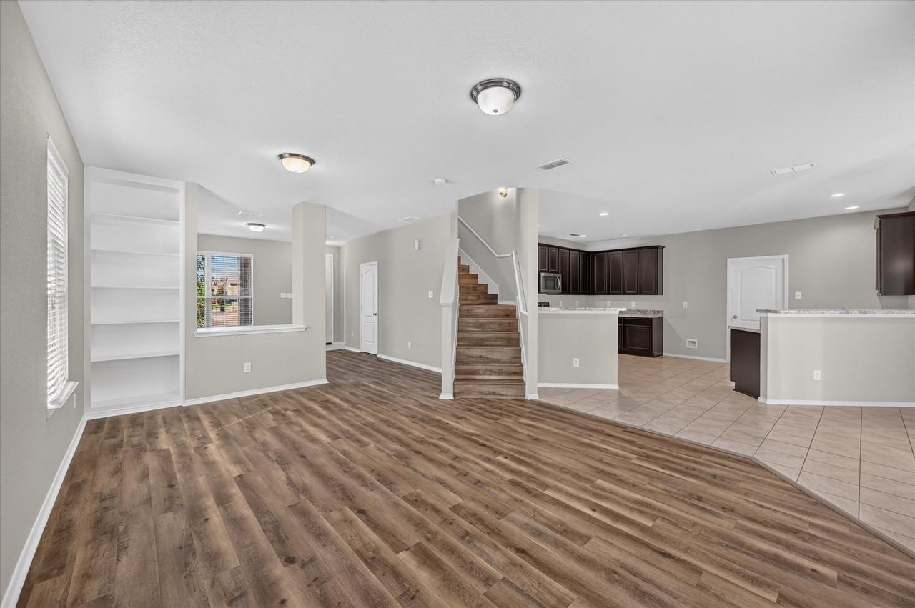 4140 Glen Abbey Dr - Photo 3 of 23