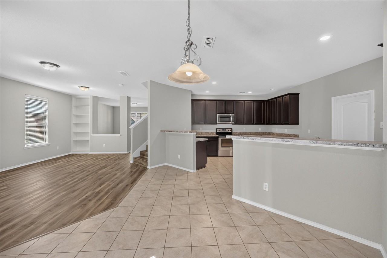 4140 Glen Abbey Dr - Photo 5 of 23