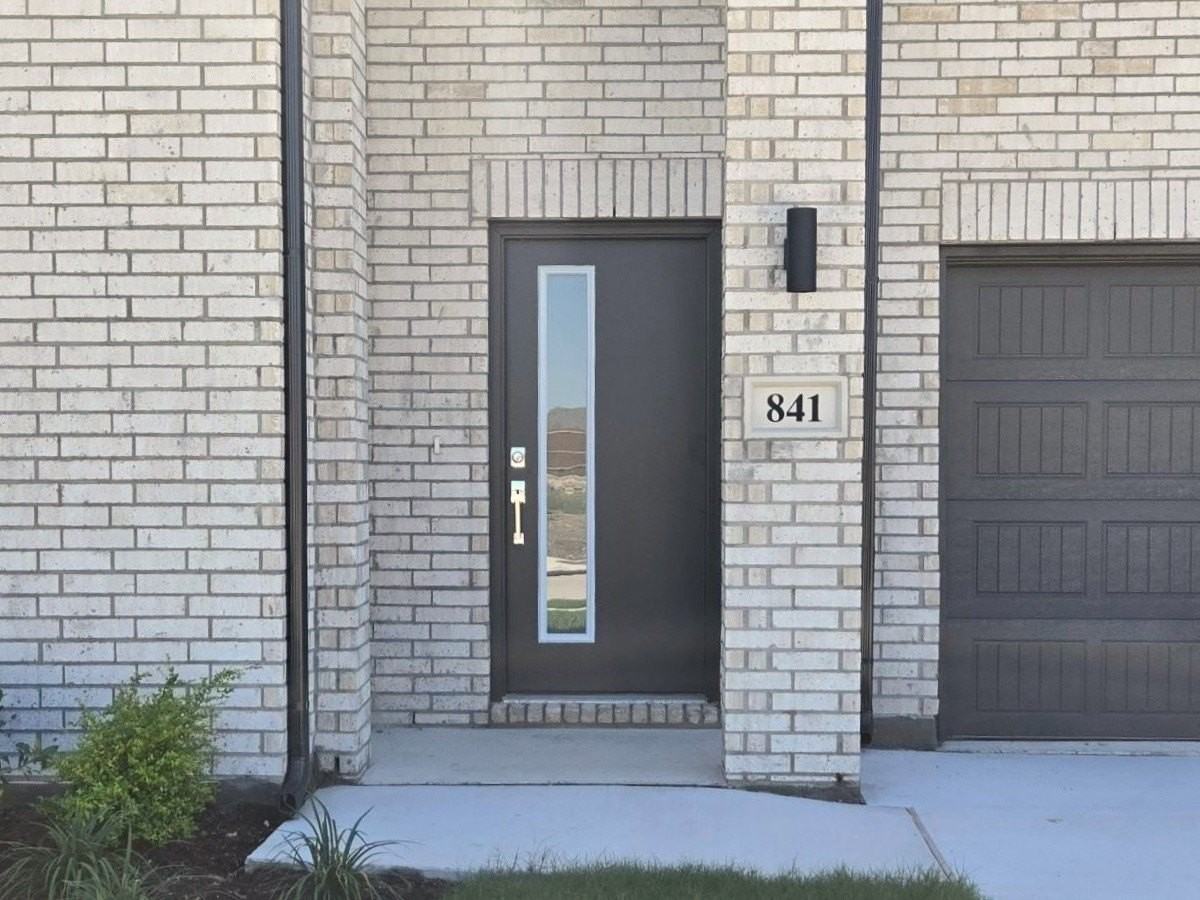 841 Rockcloud Dr - Photo 2 of 31