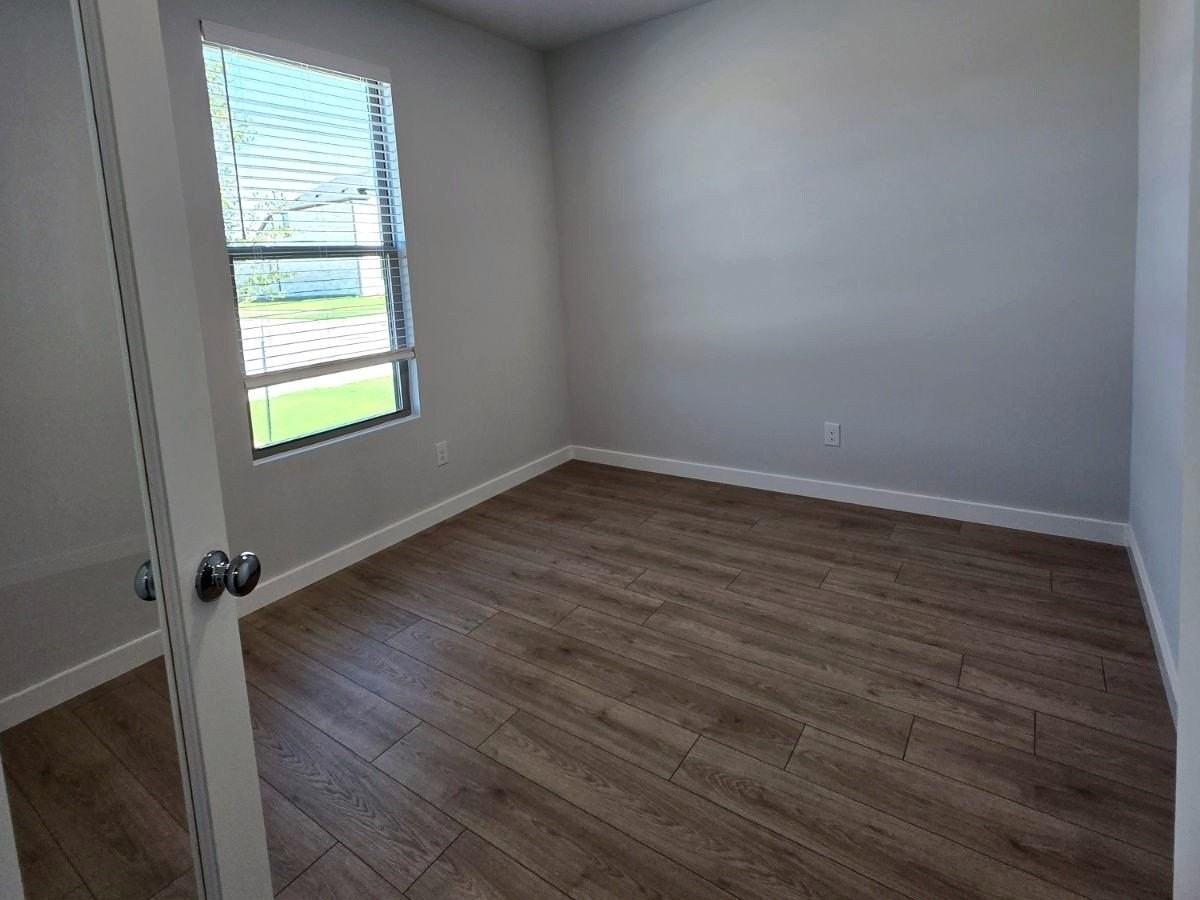 841 Rockcloud Dr - Photo 5 of 31