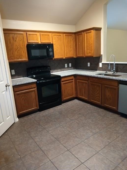 5730 Crestwood Dr - Photo 3 of 10