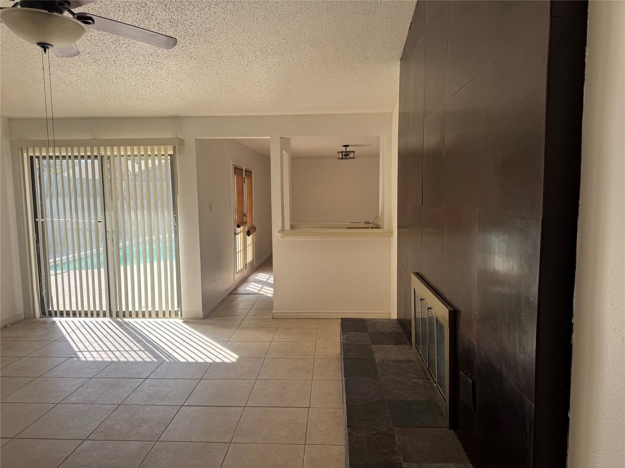 1715 Carolyn Way - Photo 5 of 22