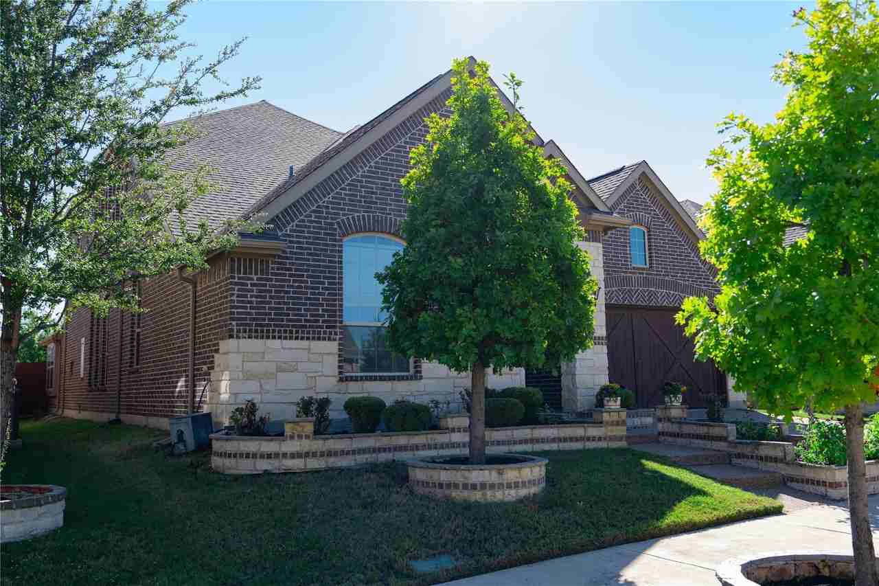 504 Pineview Dr - Photo 2 of 22