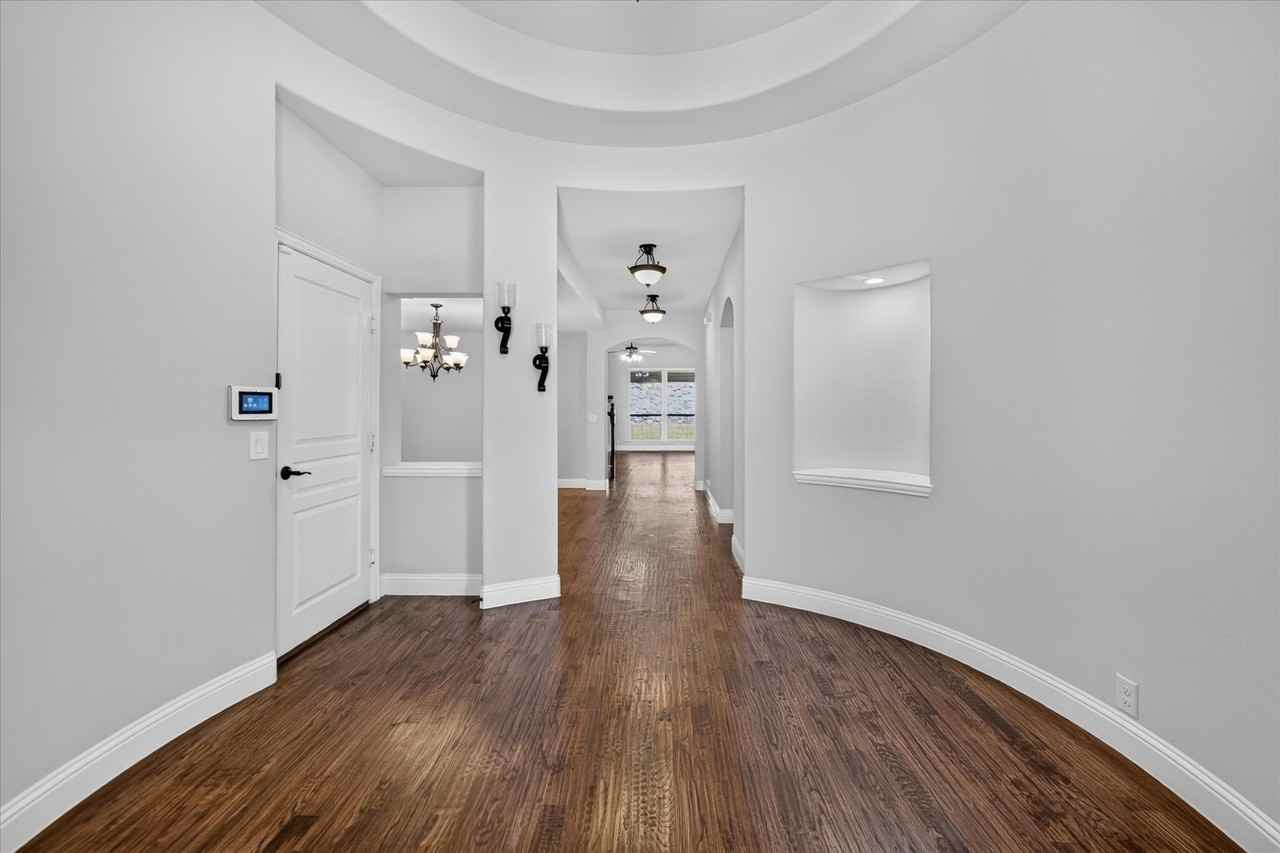 911 Birchwood Dr - Photo 3 of 23