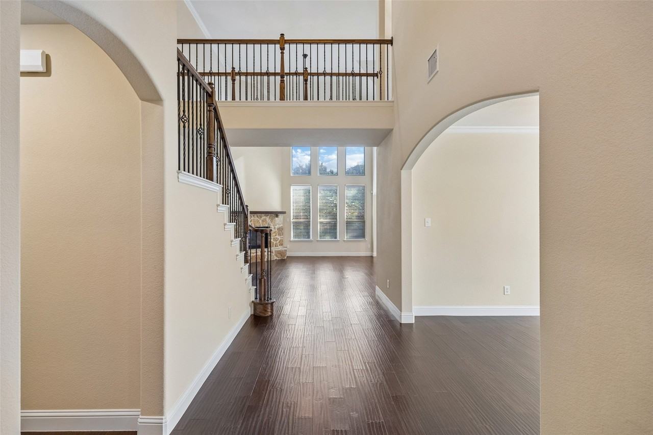 15994 Trail Glen Dr - Photo 4 of 36