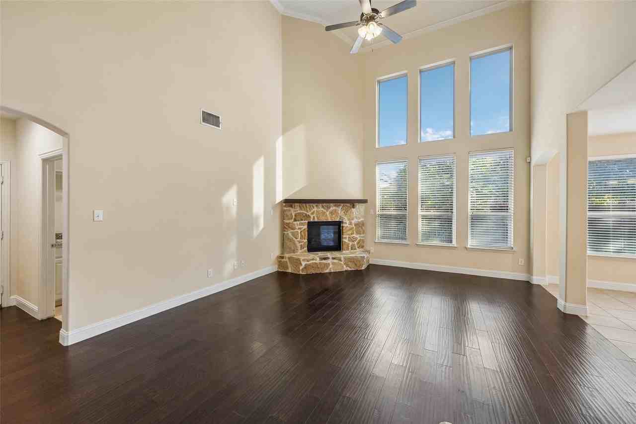 15994 Trail Glen Dr - Photo 5 of 36