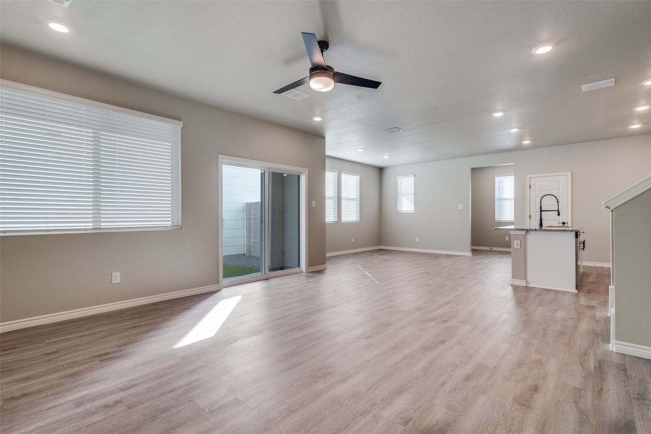 613 Vine St #106 - Photo 2 of 12