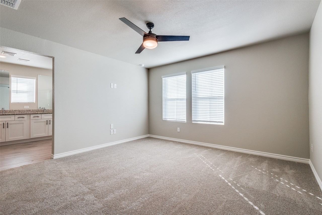 613 Vine St #106 - Photo 6 of 12