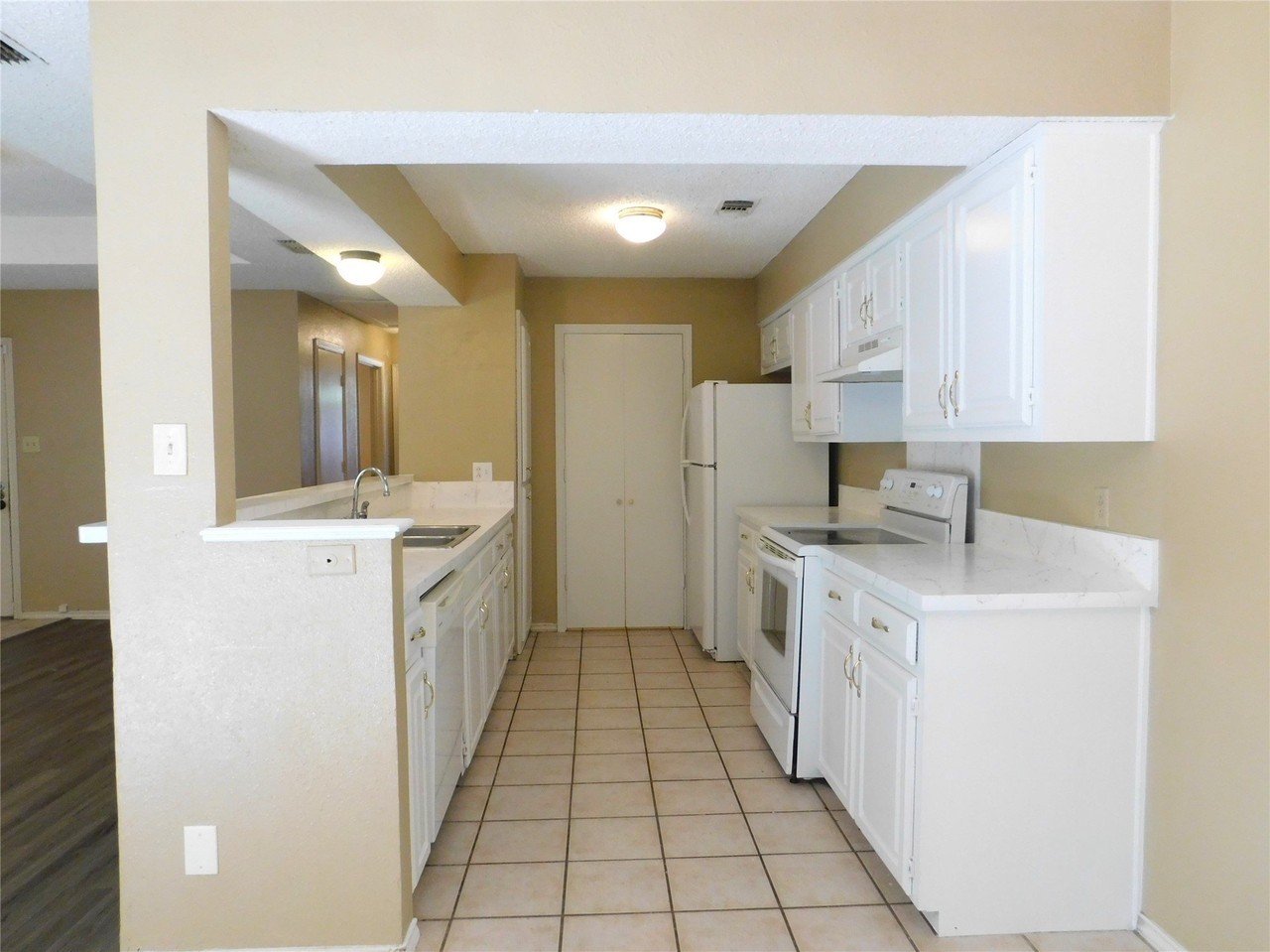 9792 Windy Ridge Rd - Photo 6 of 17