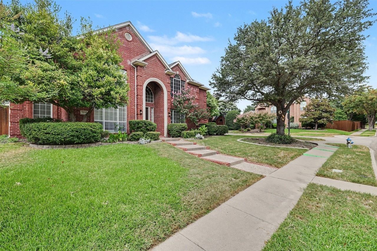 7813 San Isabel Dr - Photo 3 of 38