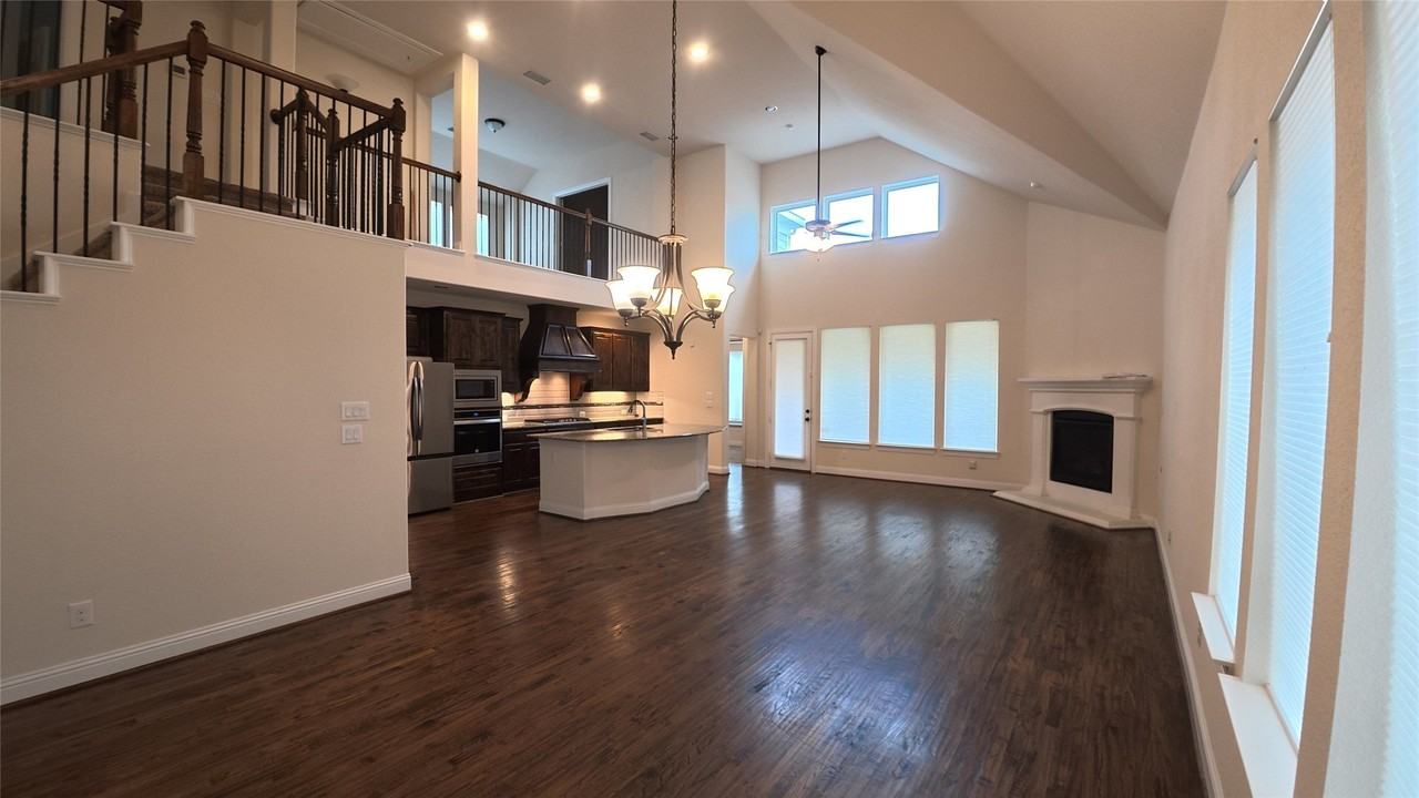 15652 Wild Cherry Ln - Photo 7 of 34