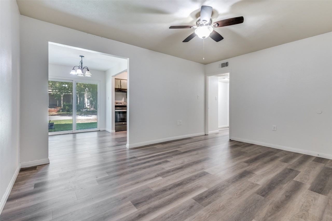 428 N Dallas Ave #3 - Photo 5 of 25