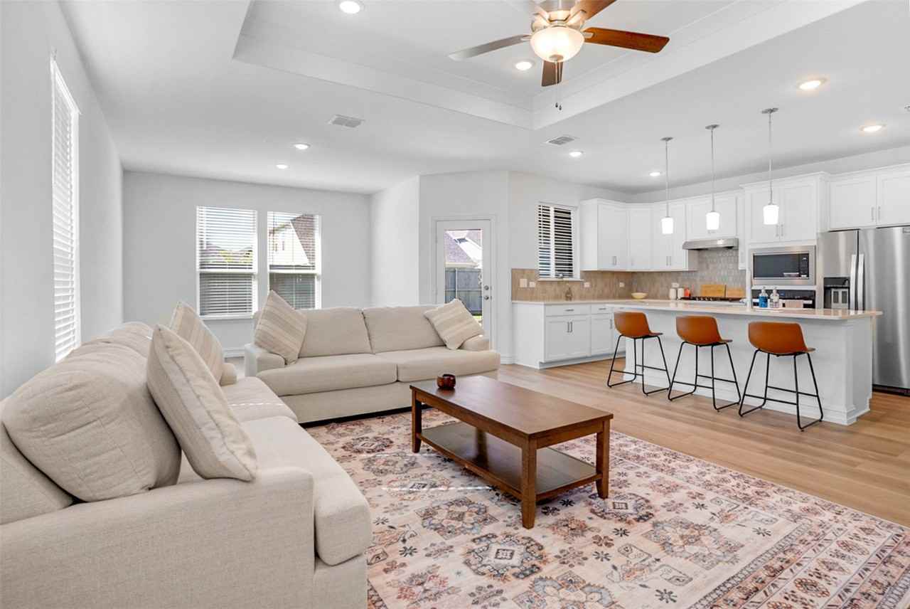 1822 Brindle St - Photo 3 of 24