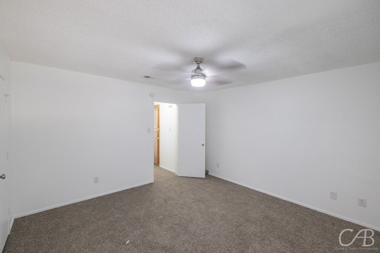 1303 Yeomans Rd - Photo 6 of 18