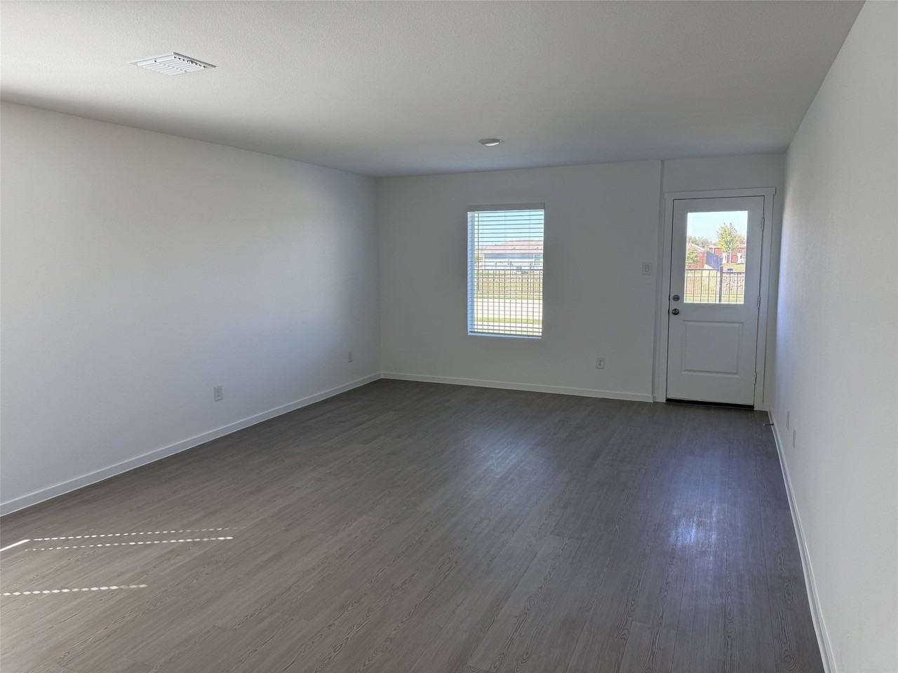 4241 Brumby Rd - Photo 5 of 21