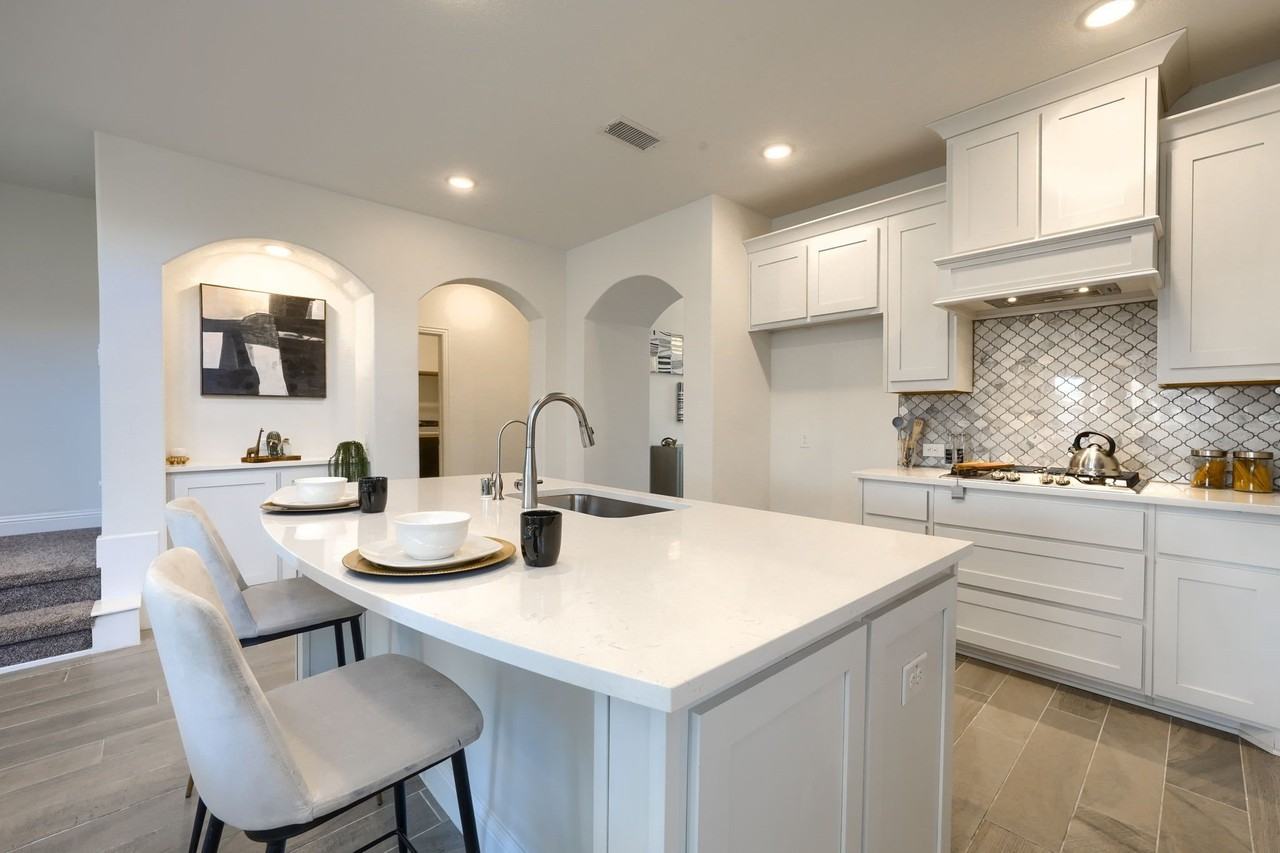 1312 Arrowwood Dr - Photo 6 of 40