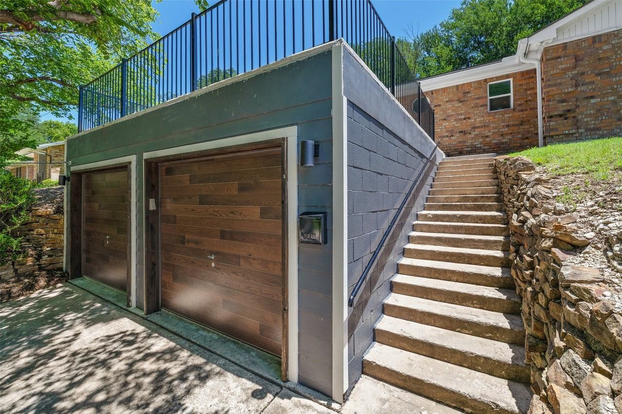 3905 Driskell Blvd - Photo 2 of 28