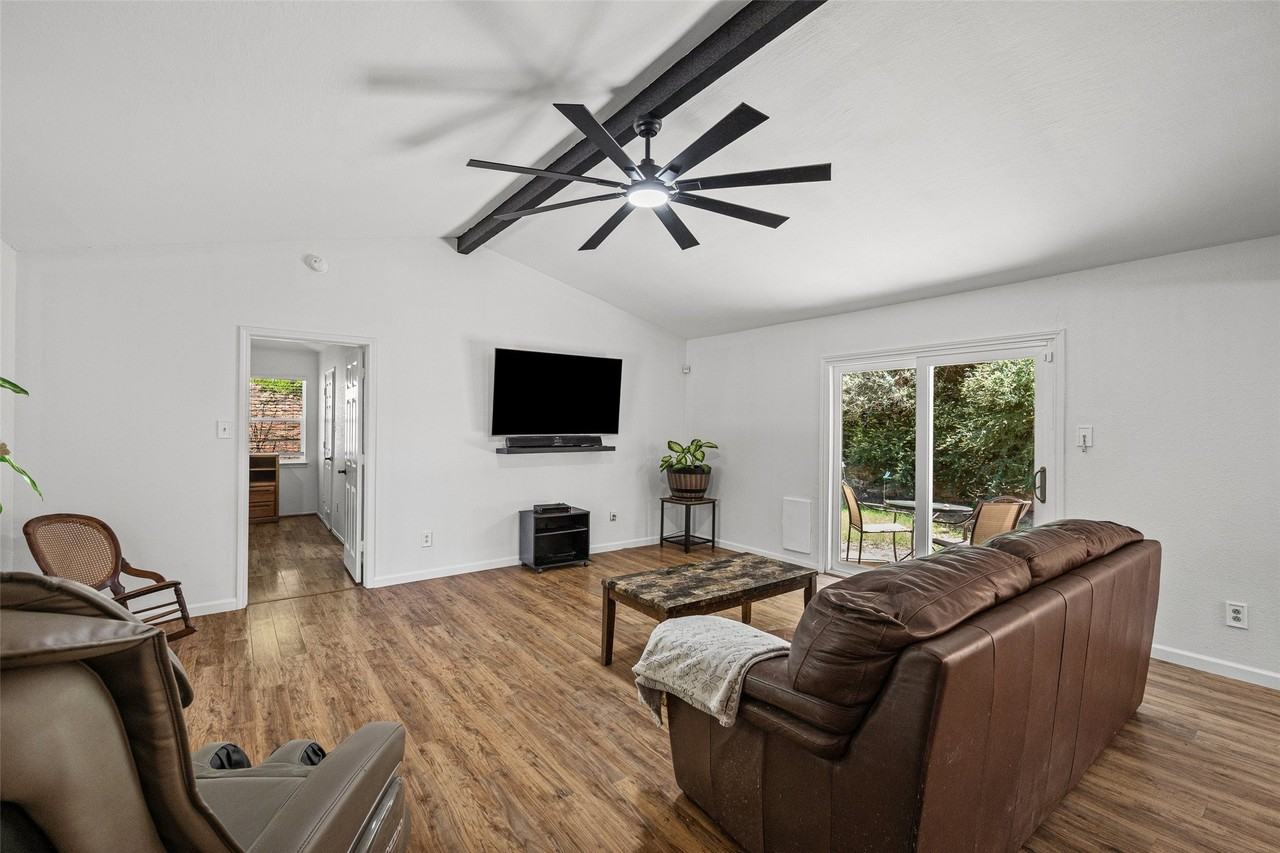 3905 Driskell Blvd - Photo 6 of 28
