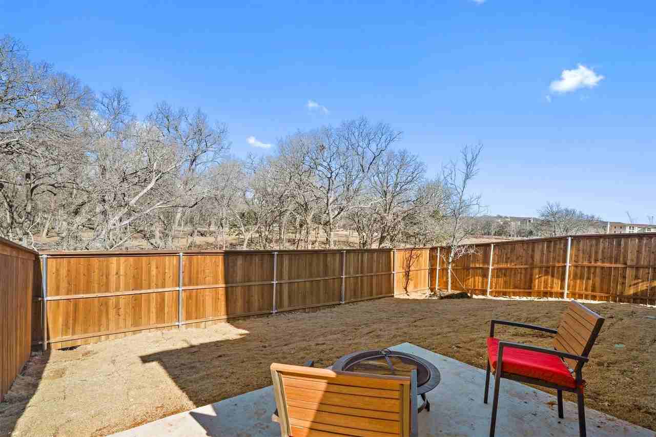 3911 Nature Ct - Photo 2 of 27