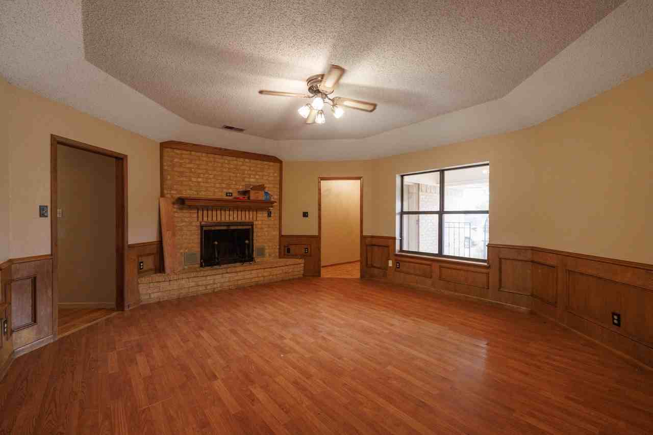 4510 Pamela Dr - Photo 4 of 40