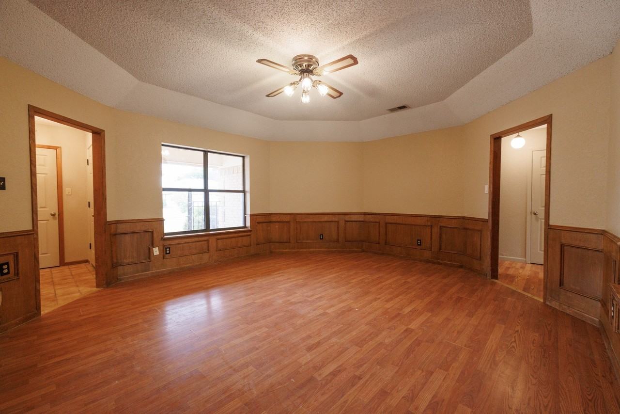 4510 Pamela Dr - Photo 5 of 40