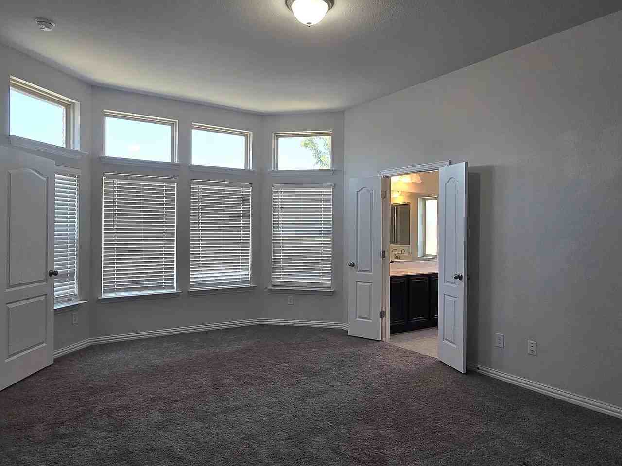 600 Windy Knoll Rd - Photo 4 of 12