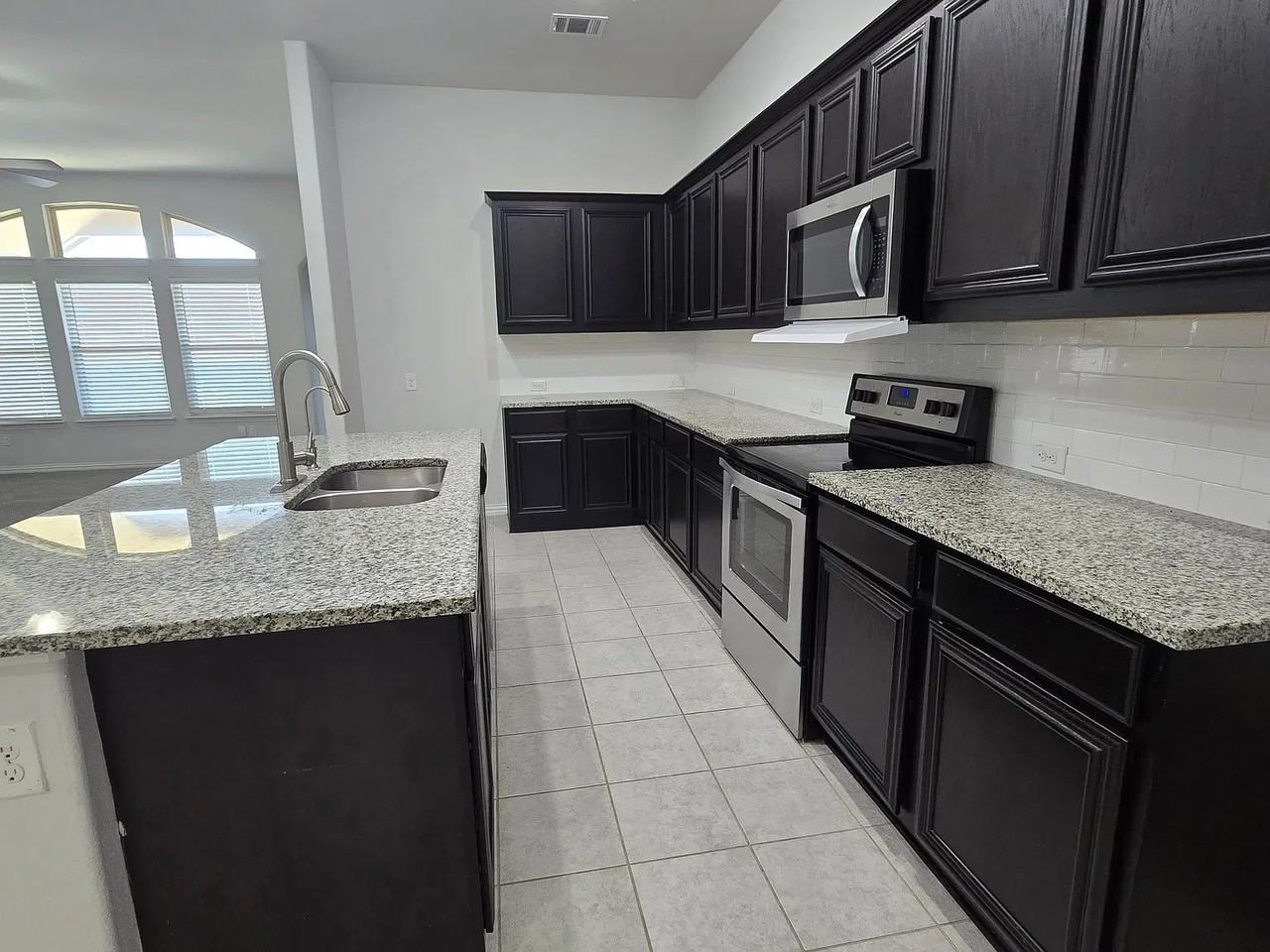 600 Windy Knoll Rd - Photo 5 of 12