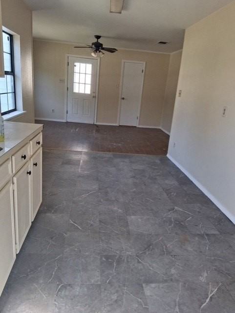 2761 Waggoner Ave - Photo 6 of 9