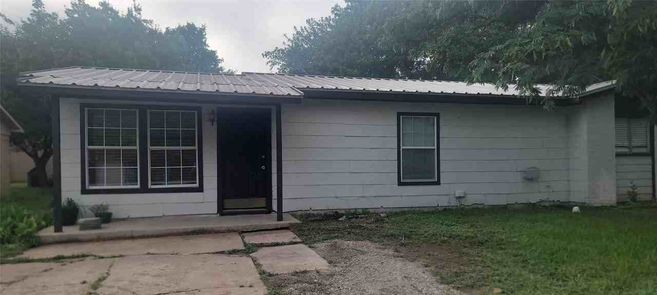 716 N Cummings Dr - Photo 2 of 15