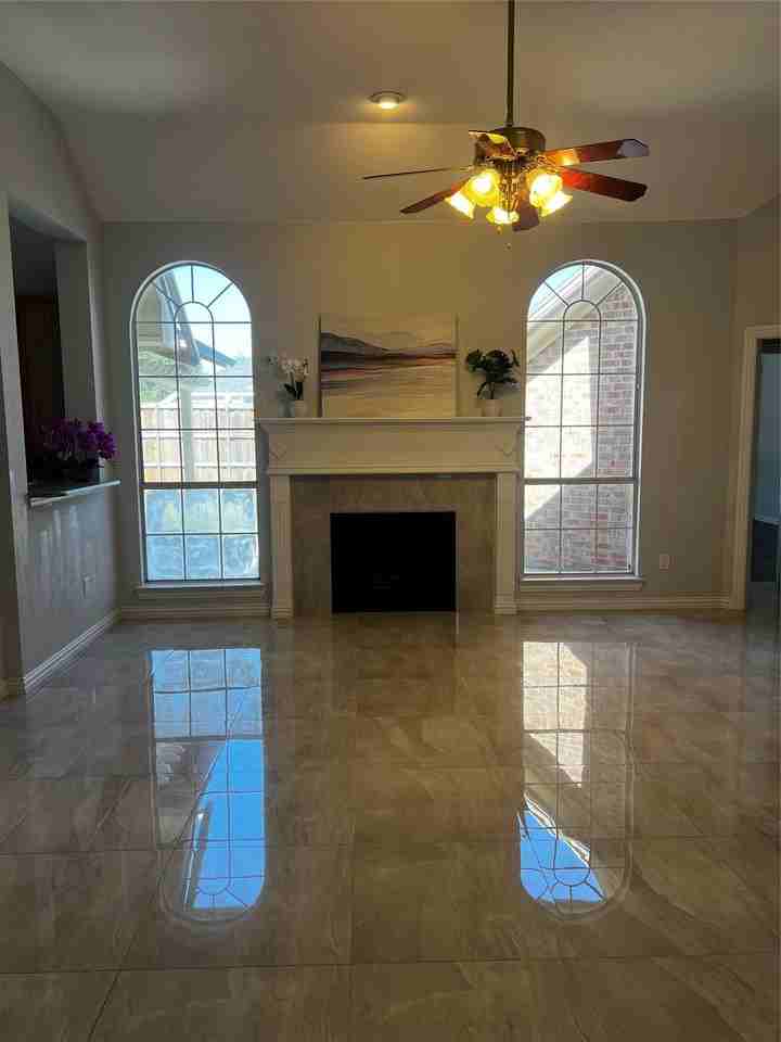 2806 Hammond Dr - Photo 2 of 4