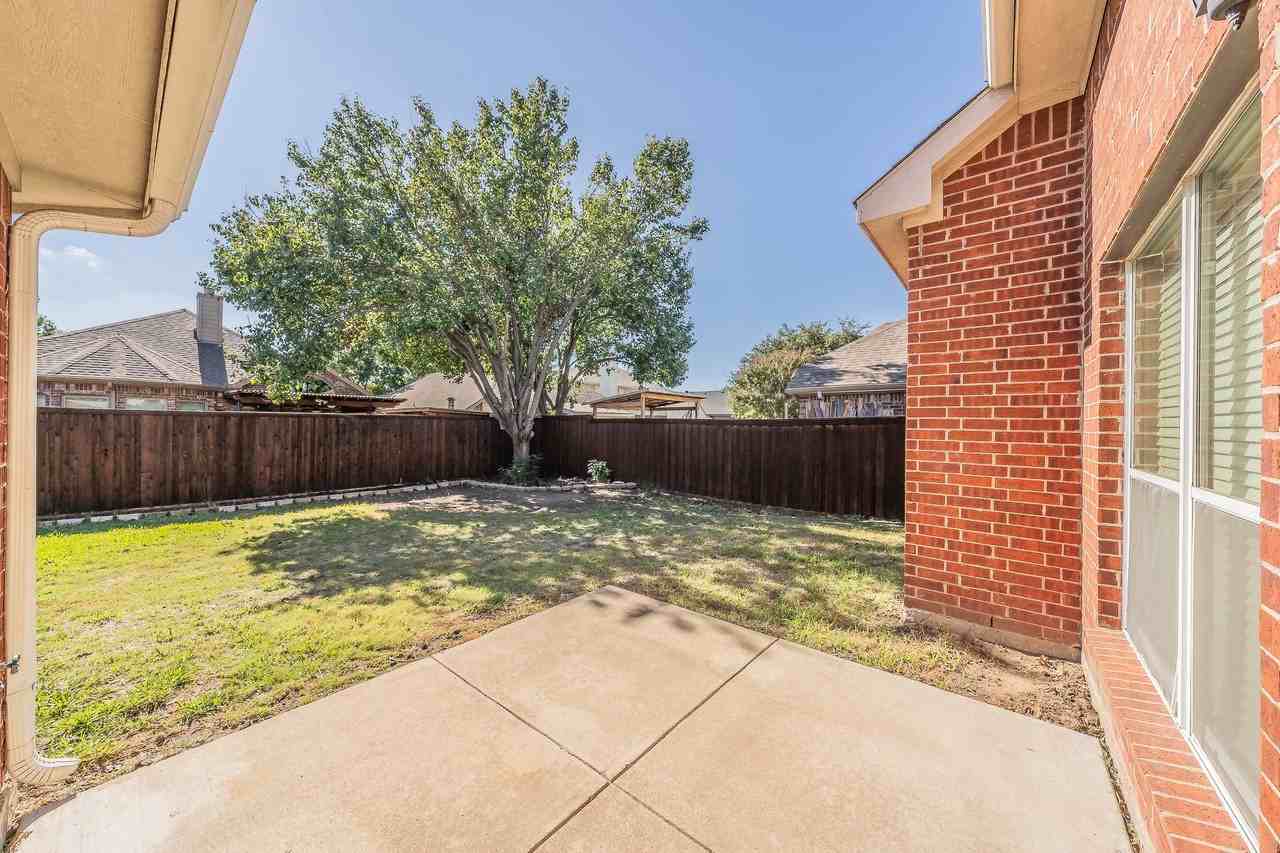 2612 Redcedar Dr - Photo 7 of 40