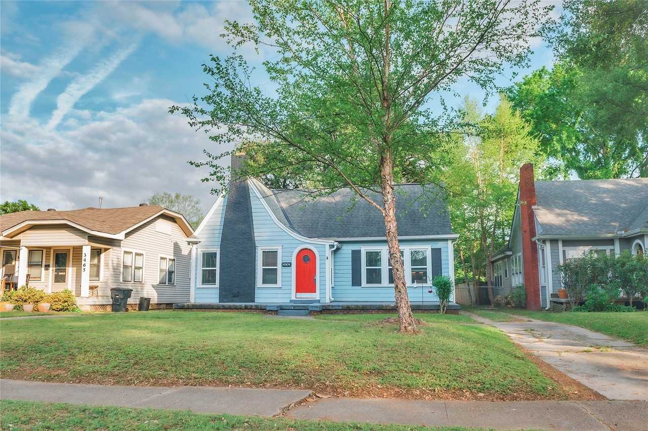 3467 Beverly Pl - Photo 2 of 15