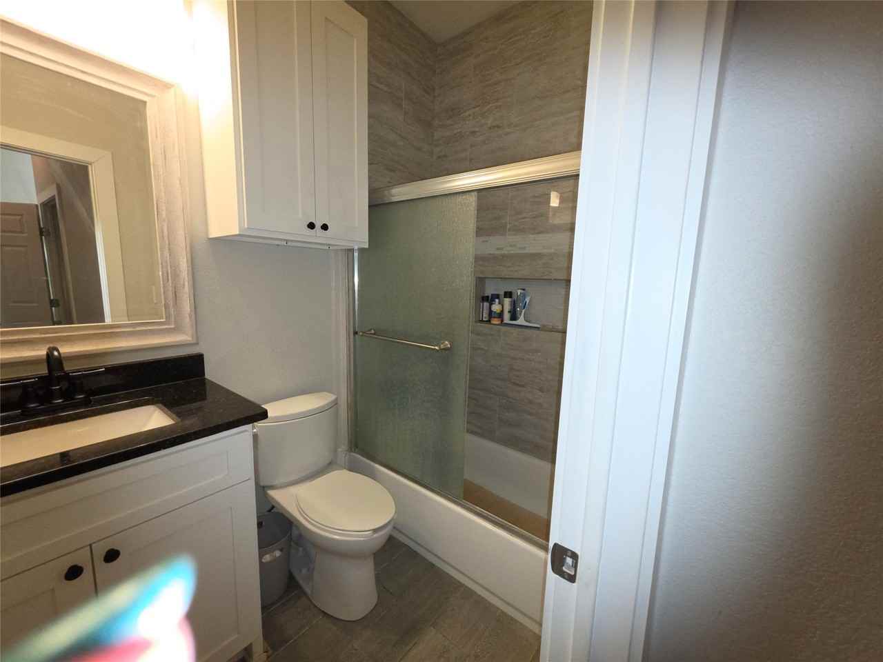 901 S Hall St - Photo 6 of 19