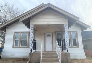 520 E Day St - Photo 1 of 1