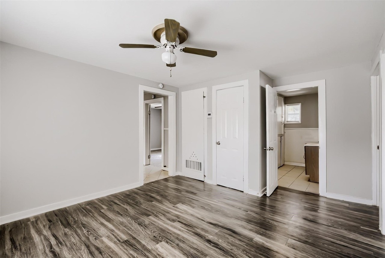 1050 Dubois St - Photo 4 of 15