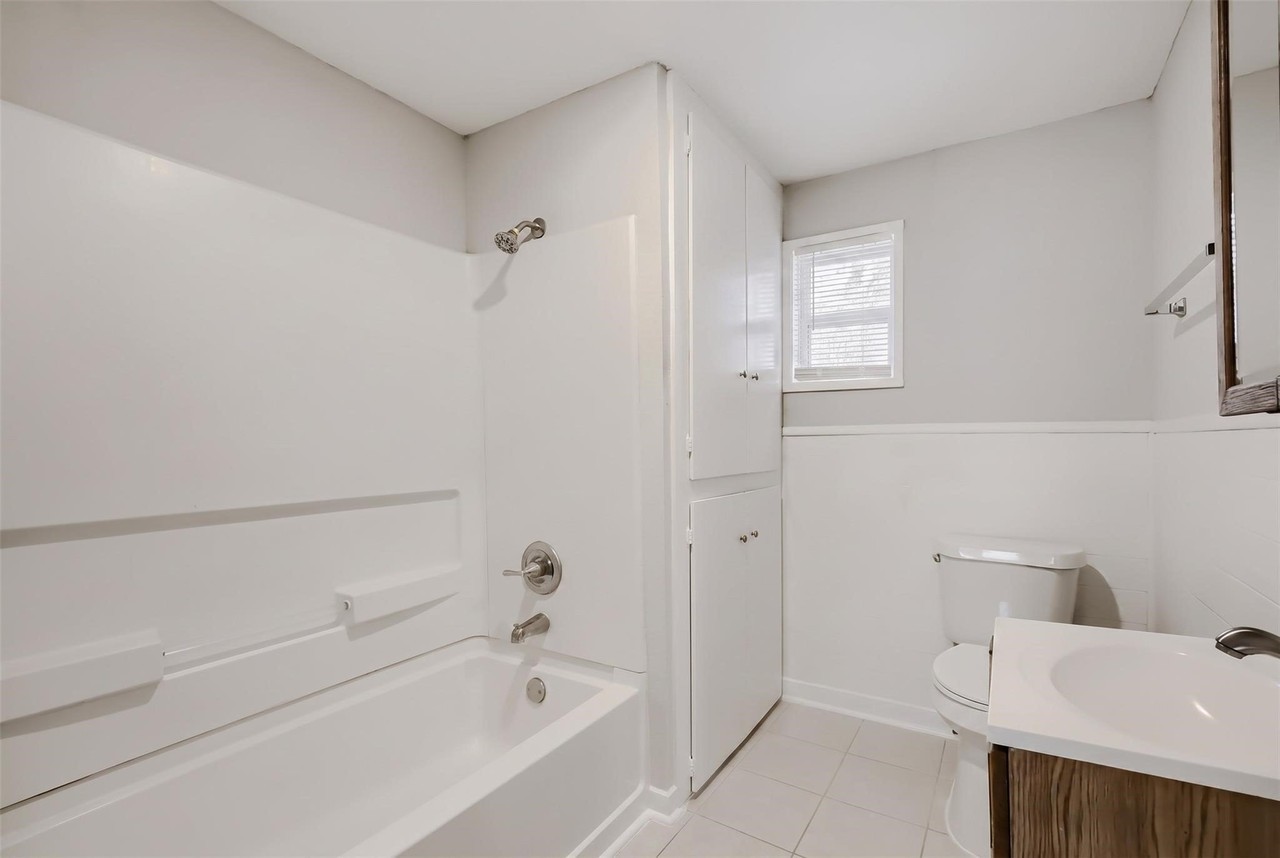 1050 Dubois St - Photo 7 of 15