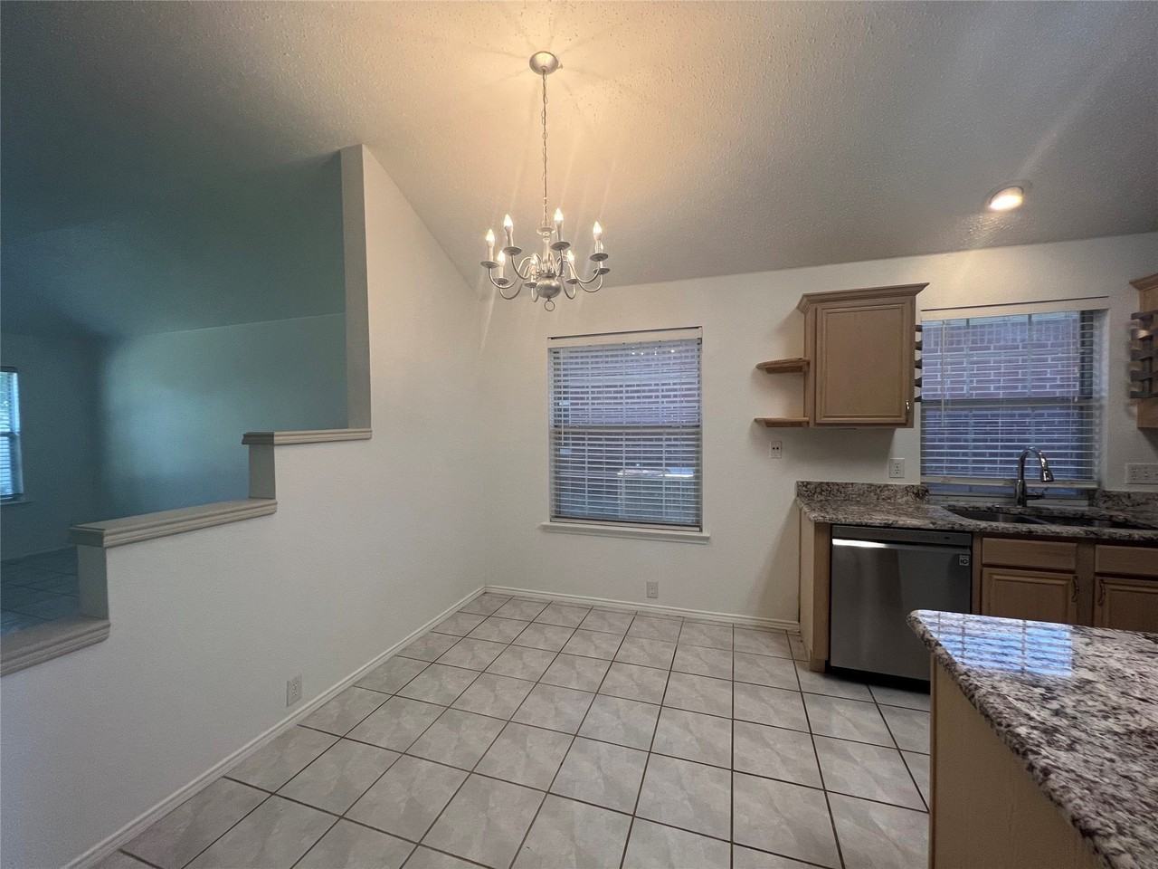 8059 Raleigh Ct - Photo 6 of 17