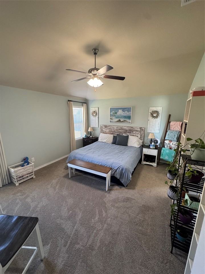 4101 Bridle Path Ln - Photo 7 of 19