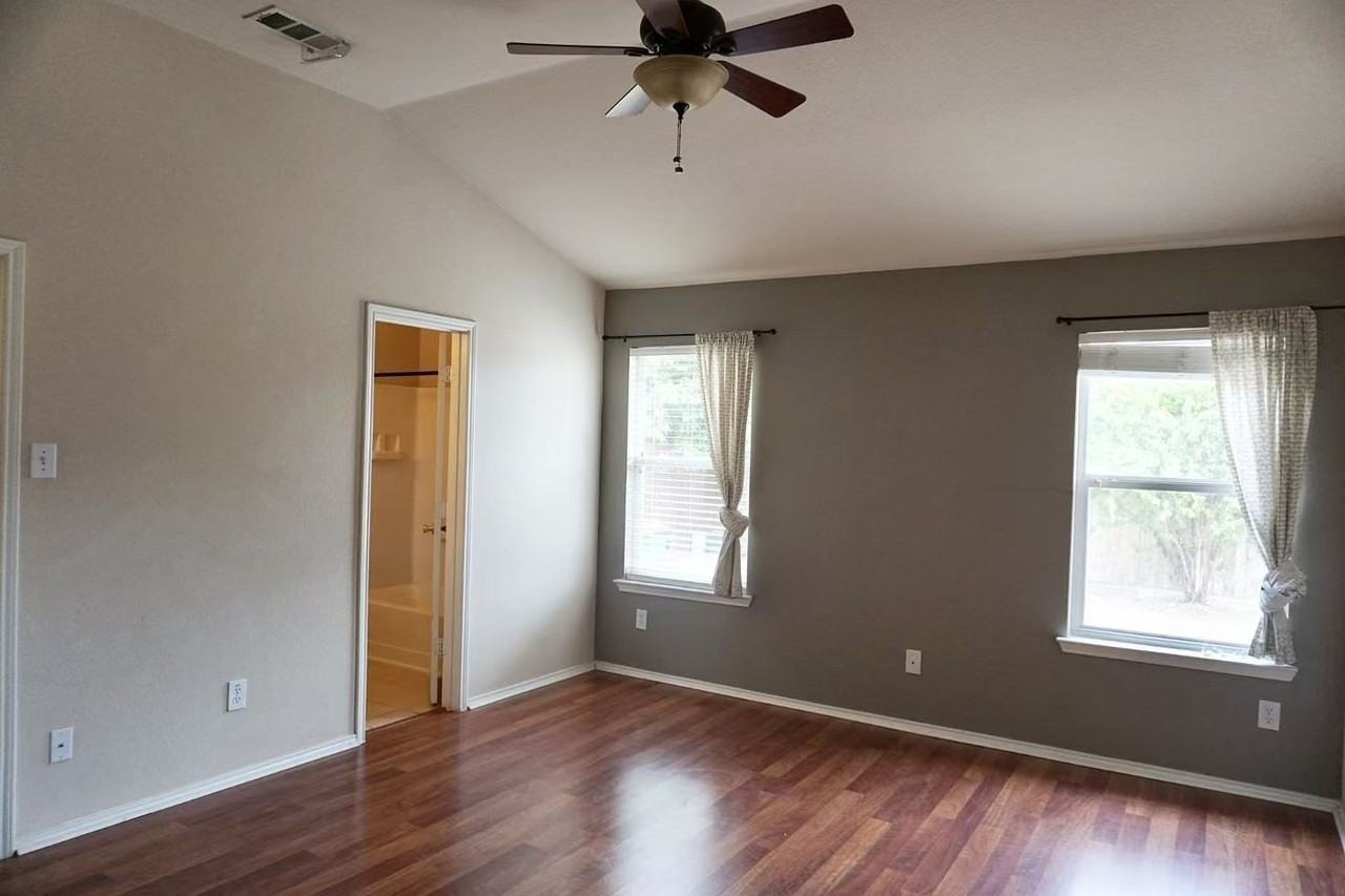 9108 Boone Dr - Photo 2 of 11