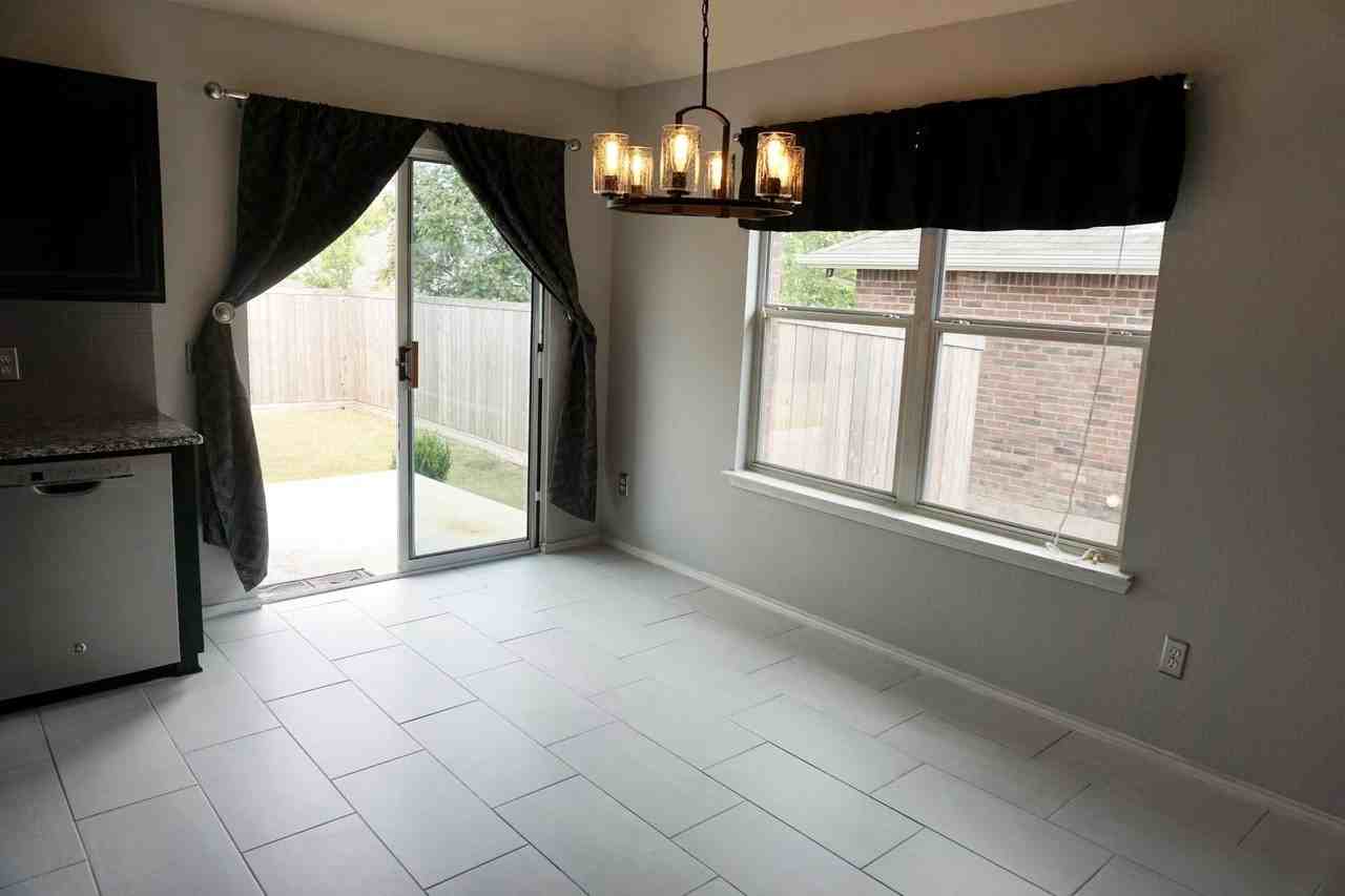9108 Boone Dr - Photo 3 of 11