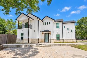 featured image of 521 York St