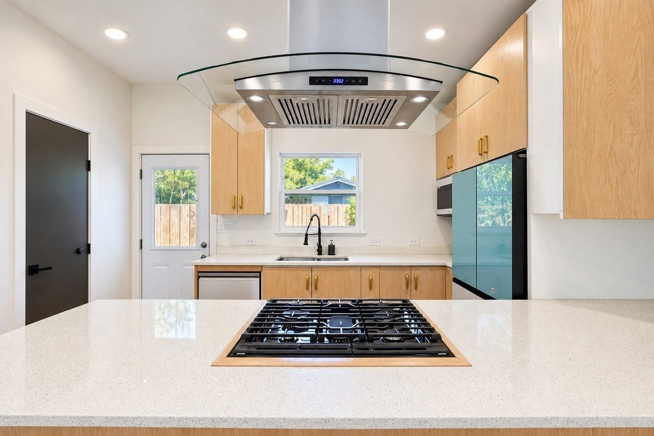 521 York St - Photo 5 of 33