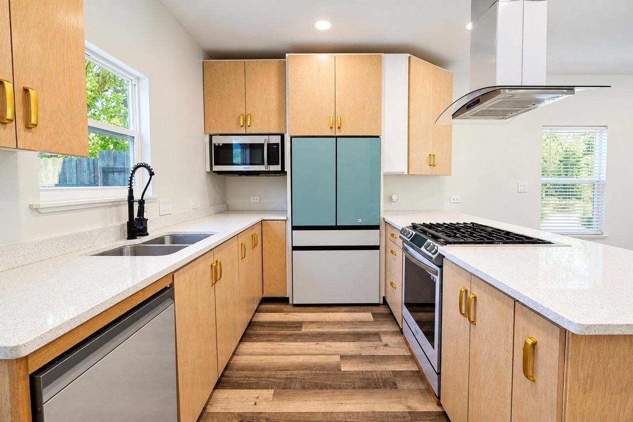 521 York St - Photo 6 of 33