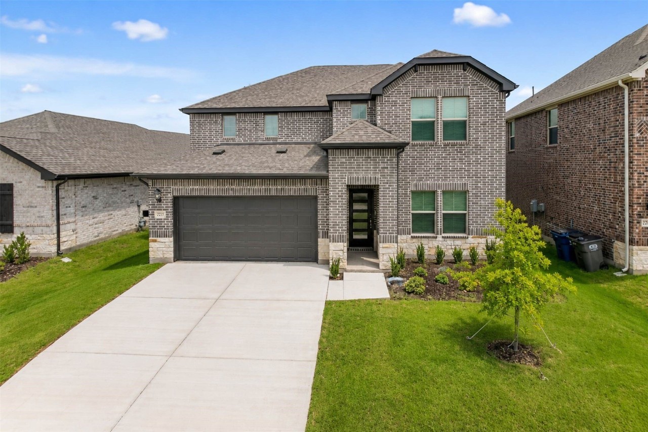 2217 Currents Rd - Photo 2 of 40