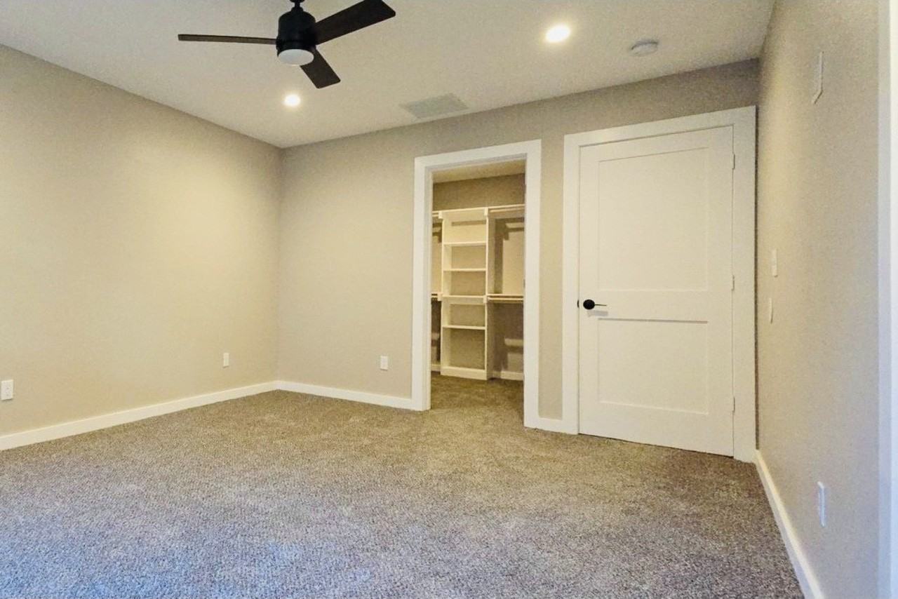 2821 Avenue L - Photo 6 of 8